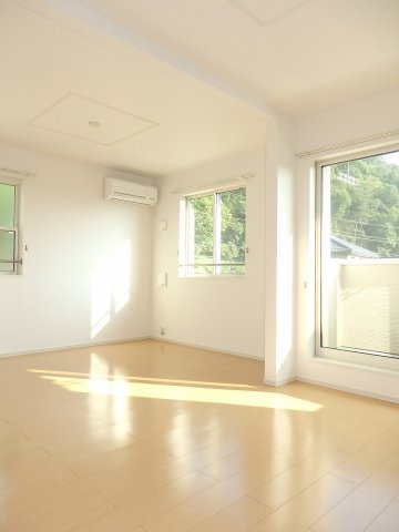 居室・リビング　ゆったりとした居間です