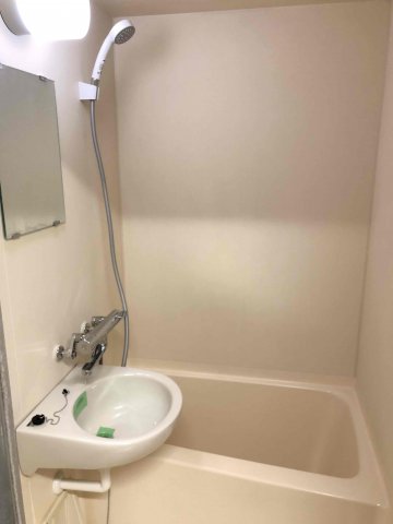 バス・シャワールーム　日々の疲れを癒すお風呂付です