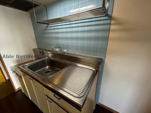 キッチン　※同物件別部屋の写真です。