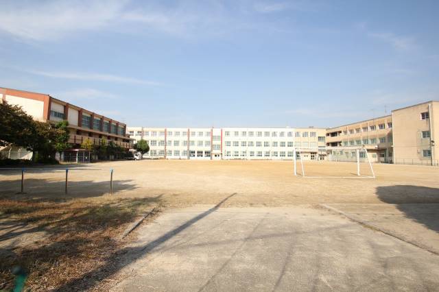 小学校　千成小学校（小学校）まで800m