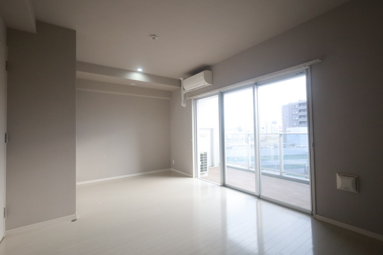 居室・リビング　※別部屋の写真です