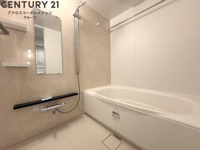 バス・シャワールーム　シャンプードレッサーあり！浴室乾燥機つきです！