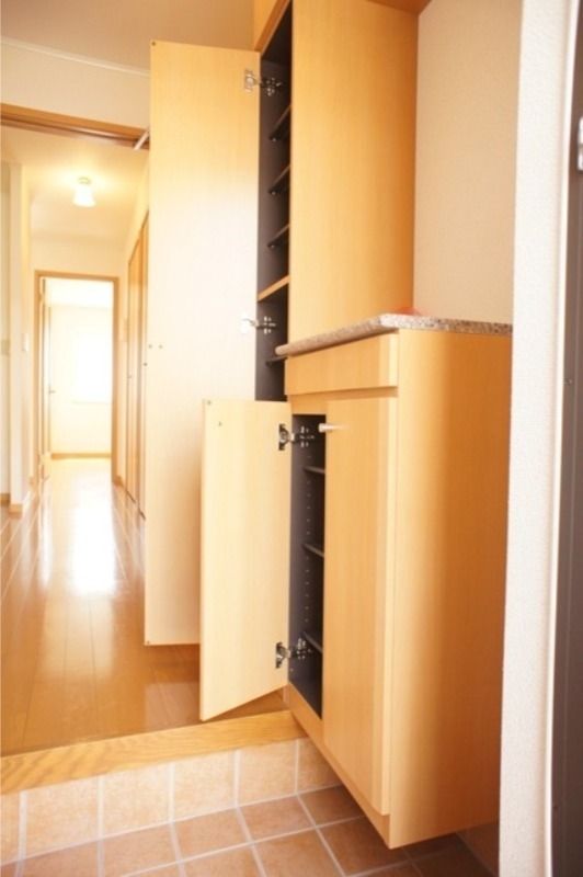 玄関　図面と現状に相違がある場合には現状を優先