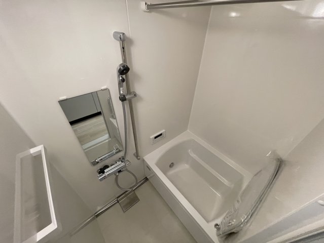 バス・シャワールーム　同物件別部屋写真