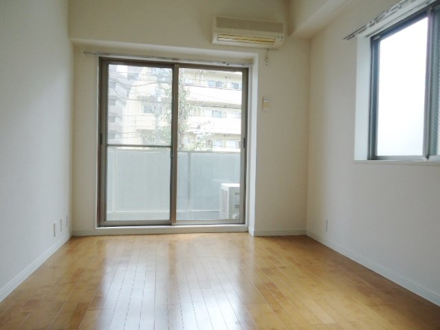 居室・リビング　※写真は同タイプの別室のものです。