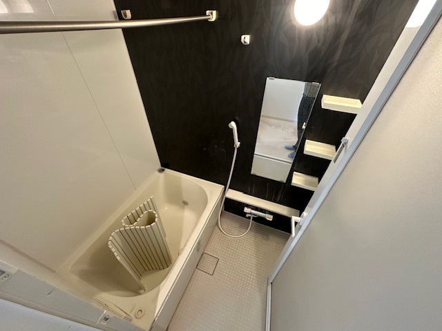 バス・シャワールーム　別号室の参考写真です。