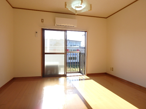 居室・リビング　・室内写真他号室