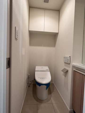 トイレ　別部屋写真参照