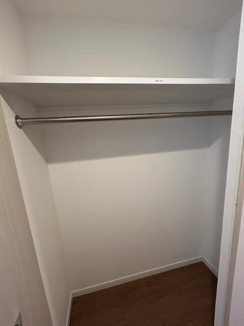 収納　パイプハンガー付き☆畳まず衣類を掛けることができます♪