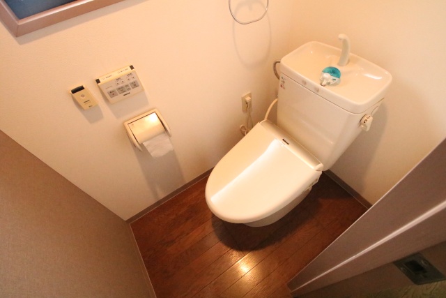 トイレ　別室の参考写真です。※現況優先