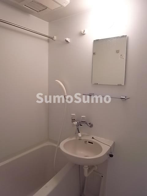 バス・シャワールーム　お風呂で日々の疲れを落としましょう