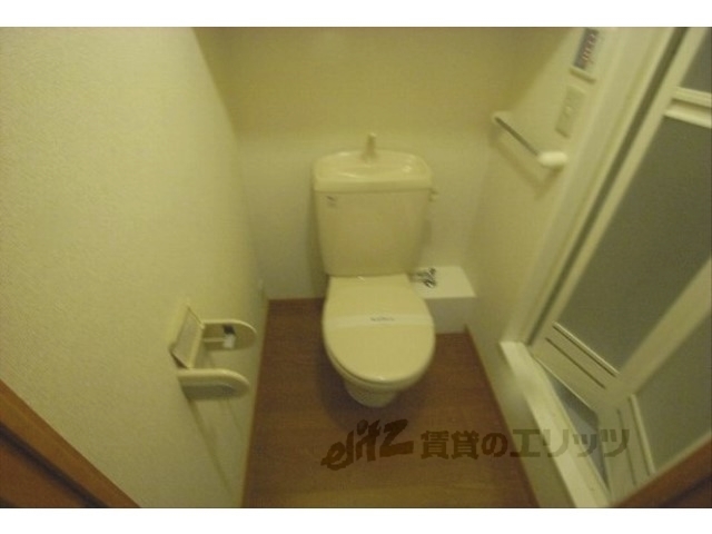レオパレス山田池リバーサイドのトイレ写真