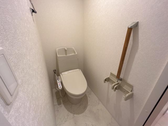 トイレ　シャワー付トイレ