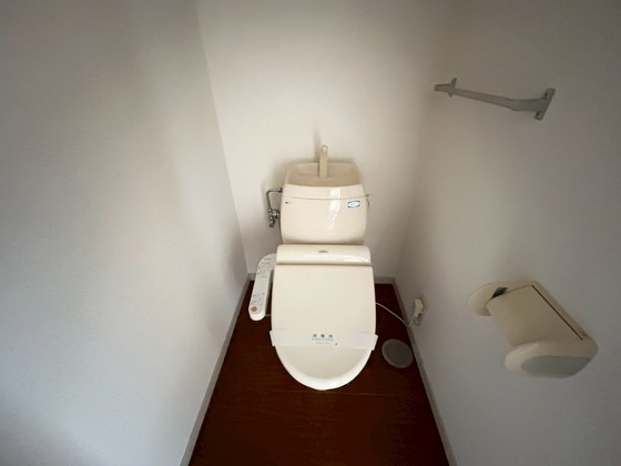 トイレ　※別号室のお写真です