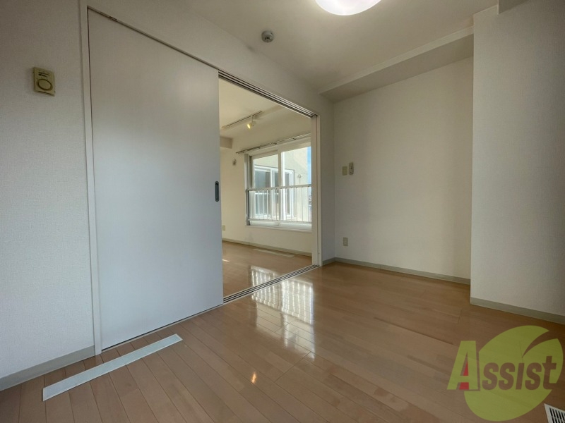 その他部屋・スペース　こちらが寝室です。部屋の使い分けができて便利ですね。