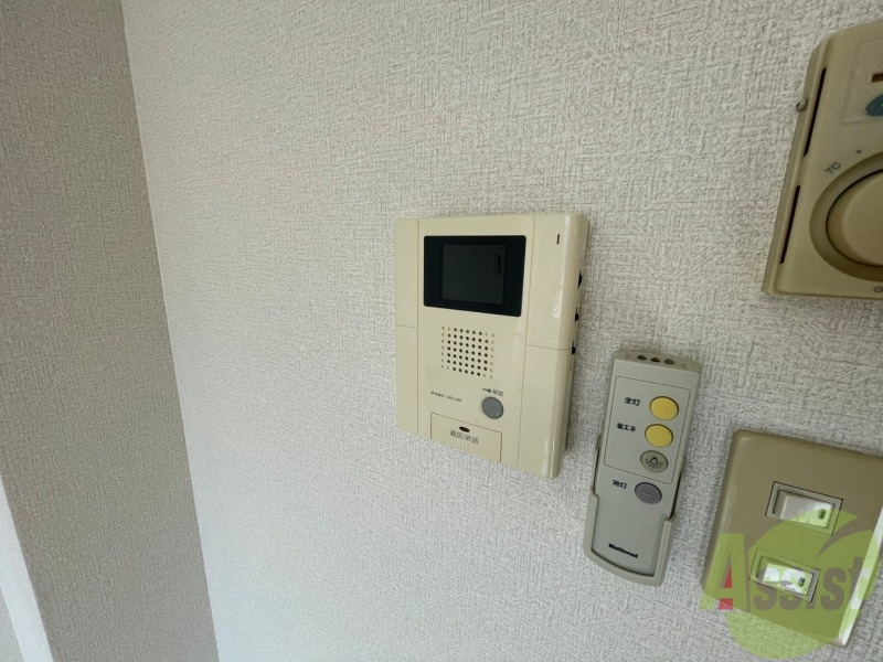 セキュリティ　ＴＶモニター付インターホンです。来客者の顔が見えるので安心！