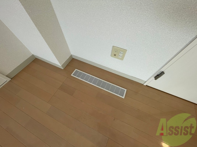 その他設備　電気暖房です。冬場の寒い日でも安心ですね～