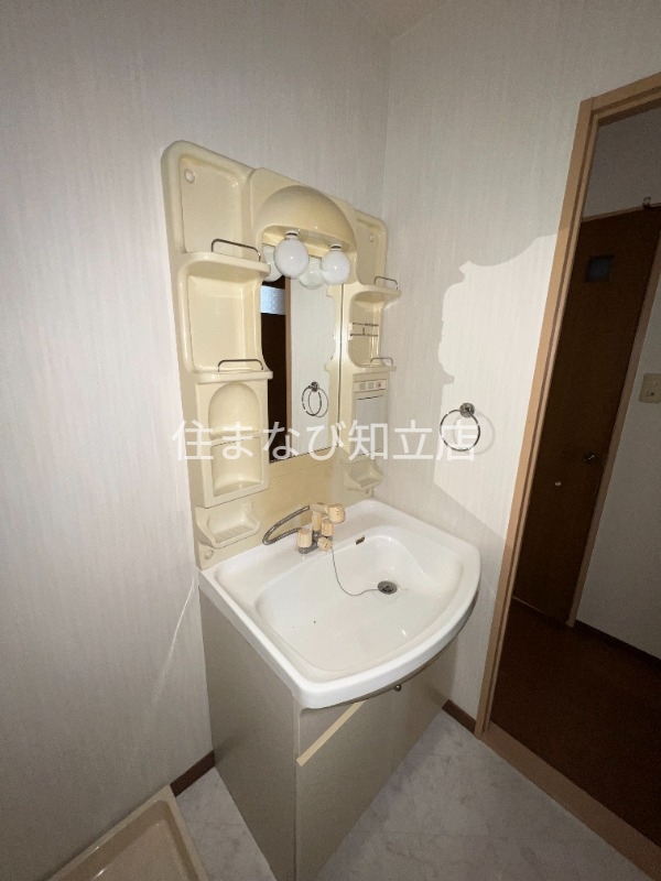 洗面設備　同型タイプ