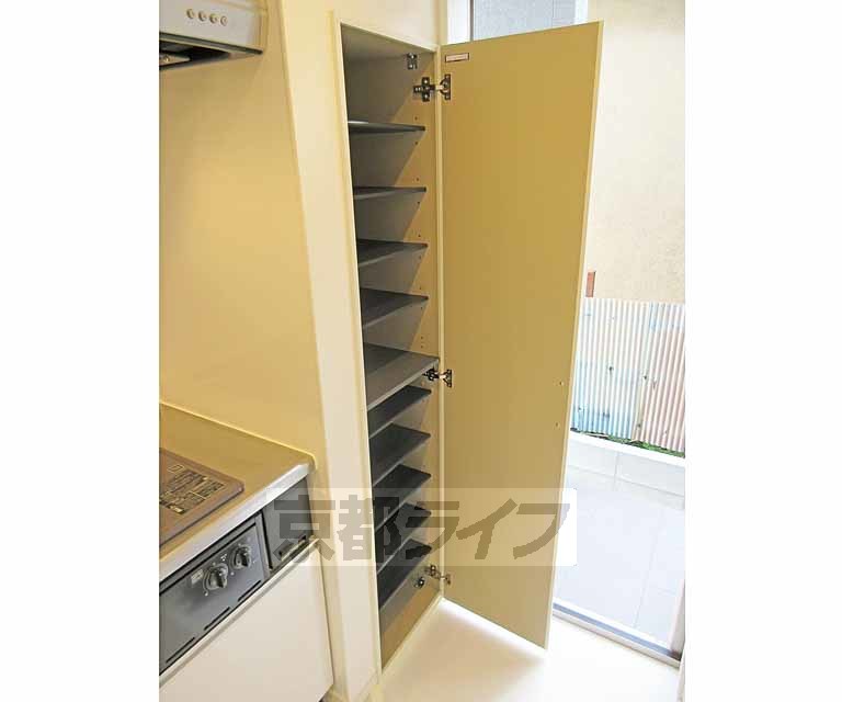 玄関　大容量シューズボックスです。