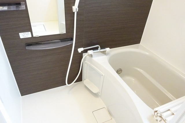バス・シャワールーム　追い焚き給湯式浴室　浴室換気乾燥機付