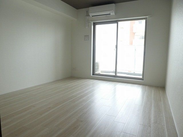 居室・リビング　洋室8帖です。