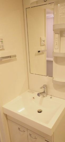 洗面設備　同仕様