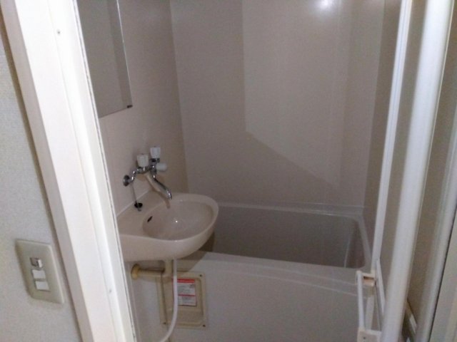 バス・シャワールーム　ゆったり過ごせるお風呂です