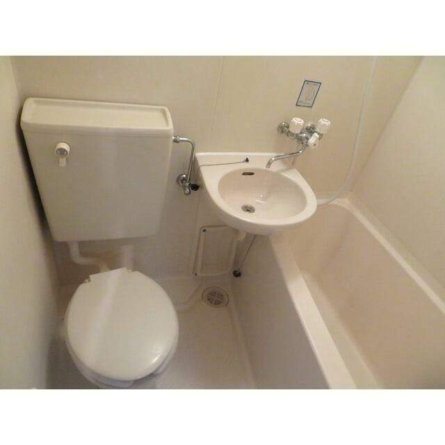 バス・シャワールーム　☆バス・トイレ同室☆