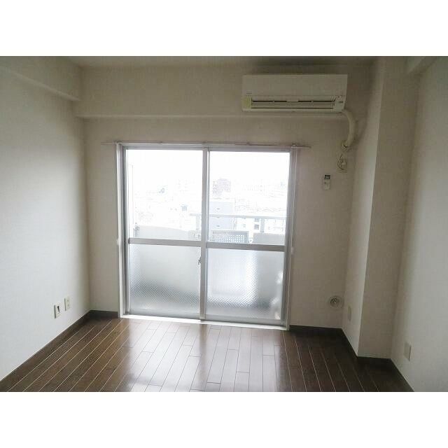 居室・リビング　☆洋室7帖☆