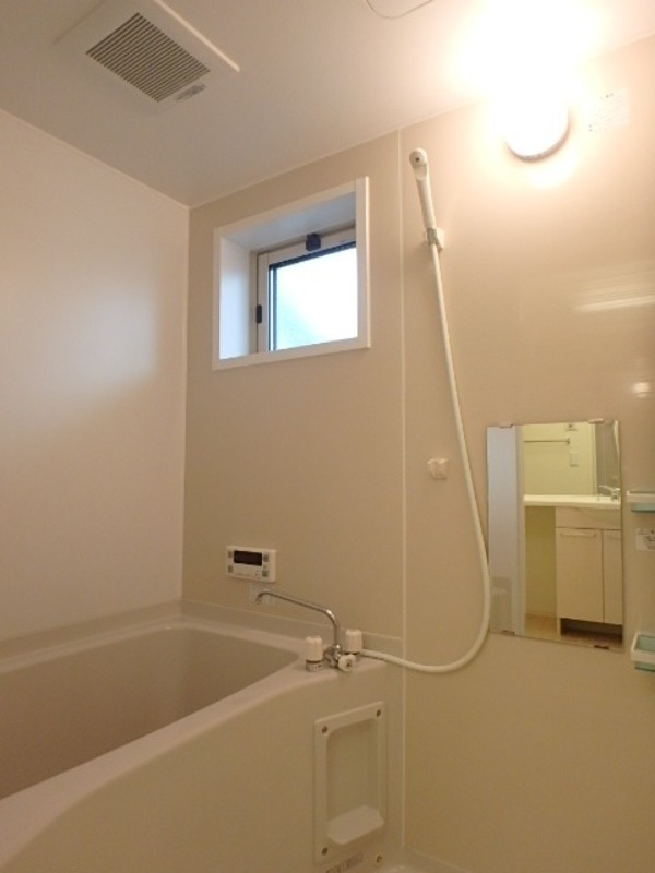 バス・シャワールーム　図面と現状に相違がある場合には現状を優先