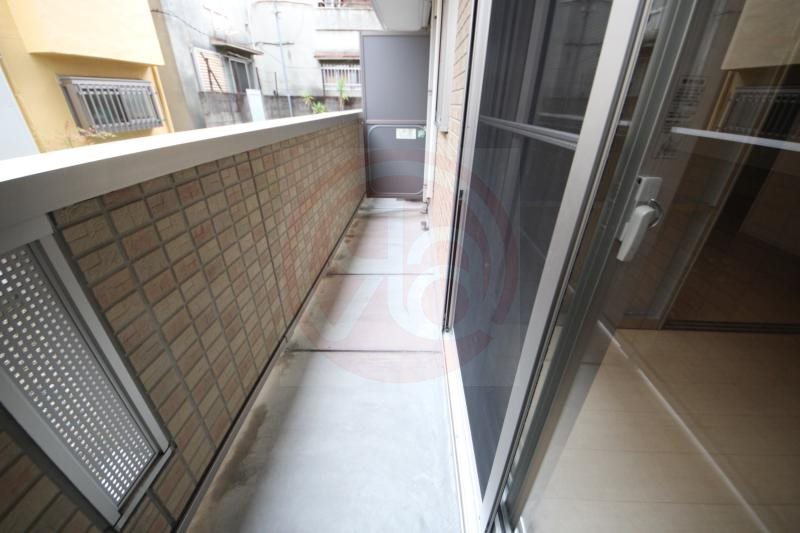 バルコニー　陽当たり良好なバルコニーです