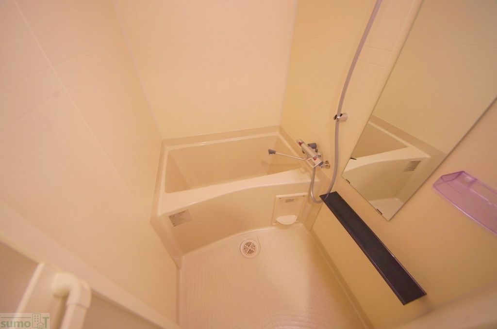 バス・シャワールーム　同系シリーズのお部屋です。