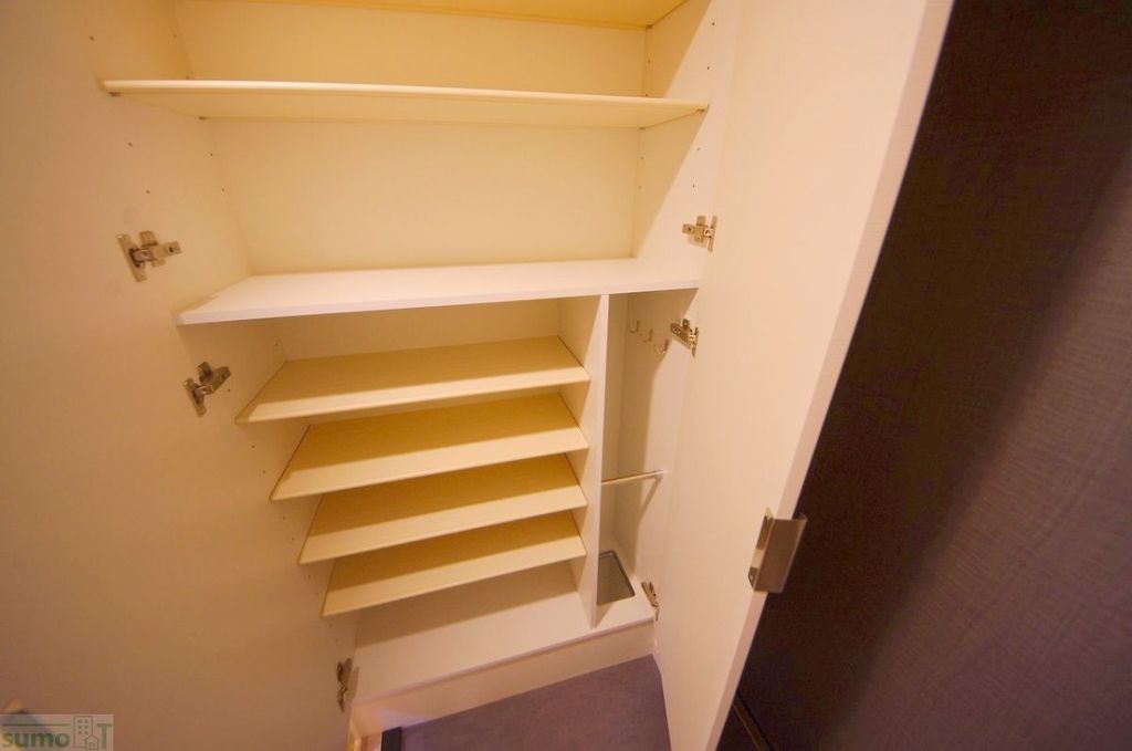 玄関　同系シリーズのお部屋です。