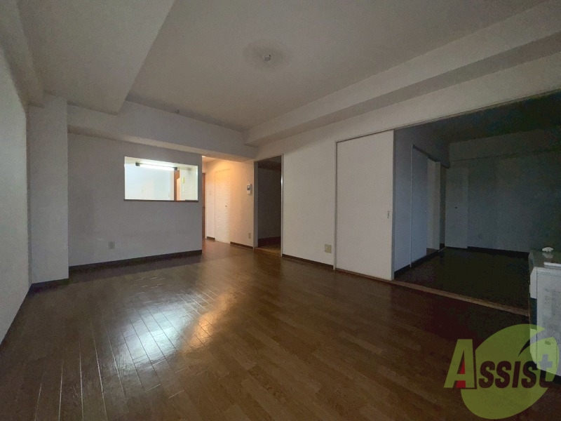 居室・リビング　広くてキレイなお部屋が広がっていて、充実した生活が送れそう。