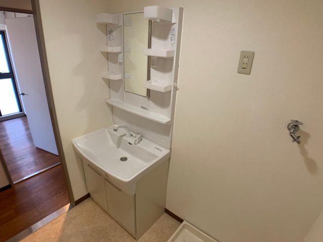 洗面設備　洗髪洗面化粧台付き♪