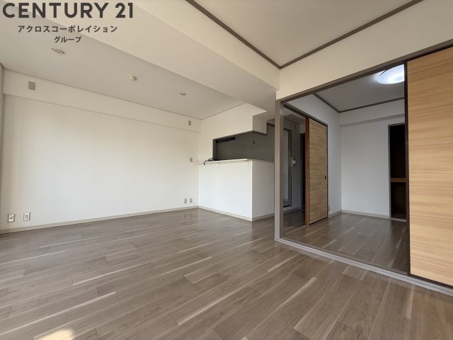 居室・リビング　角部屋・南向きで日当たり良好なリビング♪