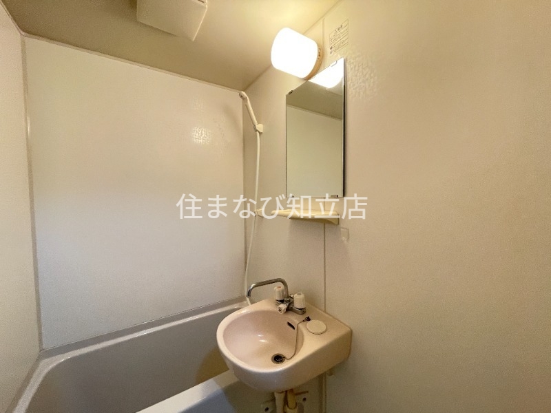 洗面設備　同型別部屋写真