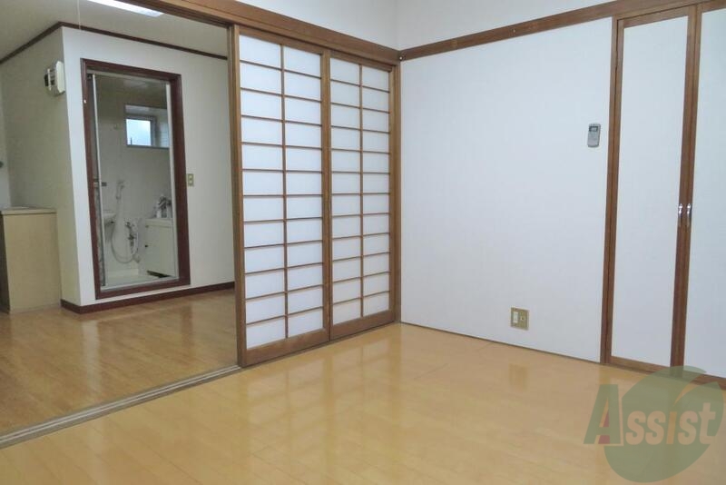 その他部屋・スペース　お布団を敷いても十分な広さのあるお部屋となっております。