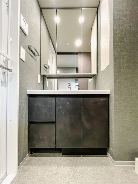 洗面設備　※写真は同タイプ住戸です。