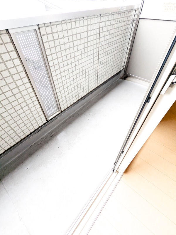 バルコニー　図面と現状に相違がある場合には現状を優先