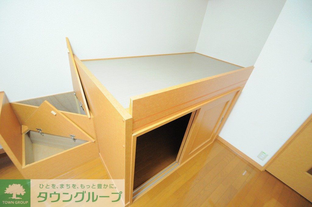 その他部屋・スペース　現況を優先　1Fフローリング　2Fカーペット