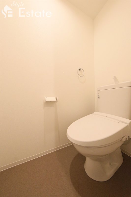 トイレ　同仕様内装