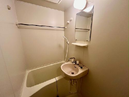 バス・シャワールーム　設備・仕様は号室により異なる為、現状を優先いたします。