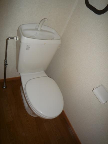 トイレ　清潔感のあるトイレです