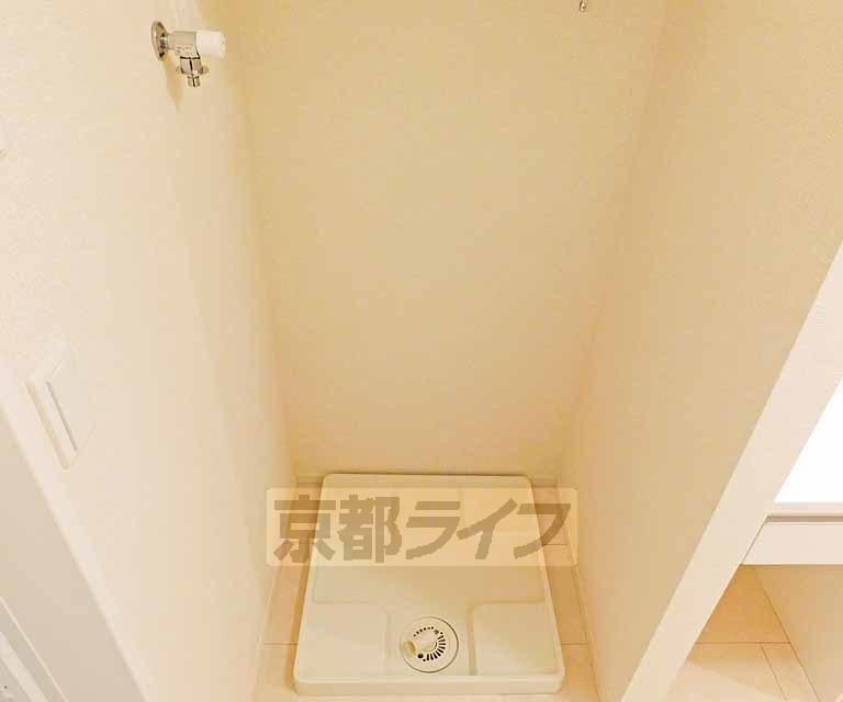 洗面設備　洗濯機置き場です。