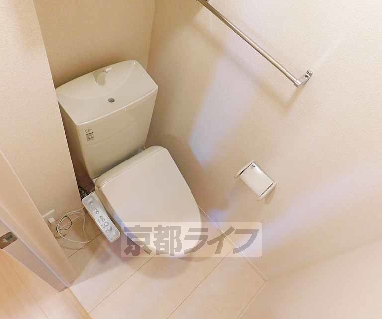 トイレ　ウォシュレット付・