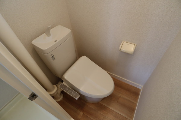 トイレ　清潔感のあるトイレ