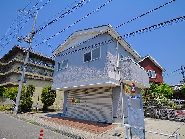 建物外観　外観は落ち着いています