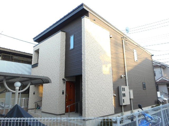 建物外観　落ち着いた雰囲気の外観です