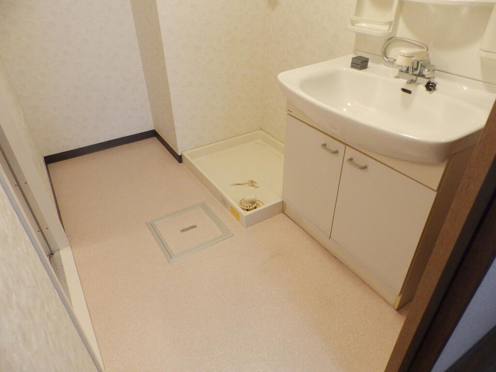 その他設備　洗面脱衣室　室内洗濯機置場